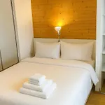 Modern Flat With Parking And Views Of Brevent Apartman